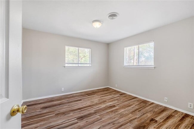 Building Photo - 1511 Casey Ln