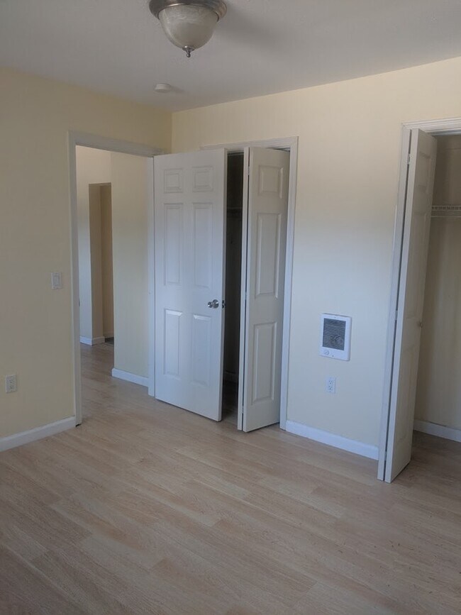 Bedroom - 16129 - 16131 Broadway Ave