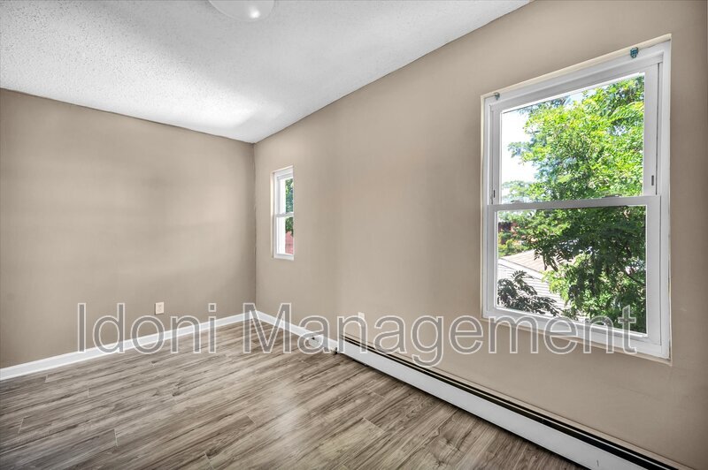 63 Seyms St, Hartford, CT 06120 Condo for Rent in Hartford, CT