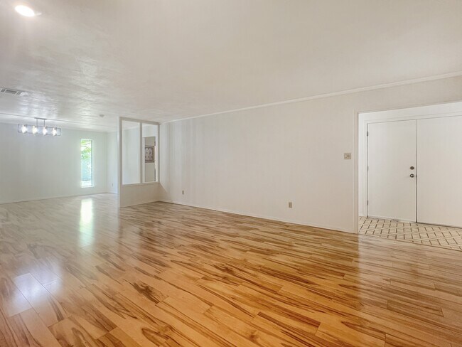 Foto del edificio - 2604 NE Garden Ln