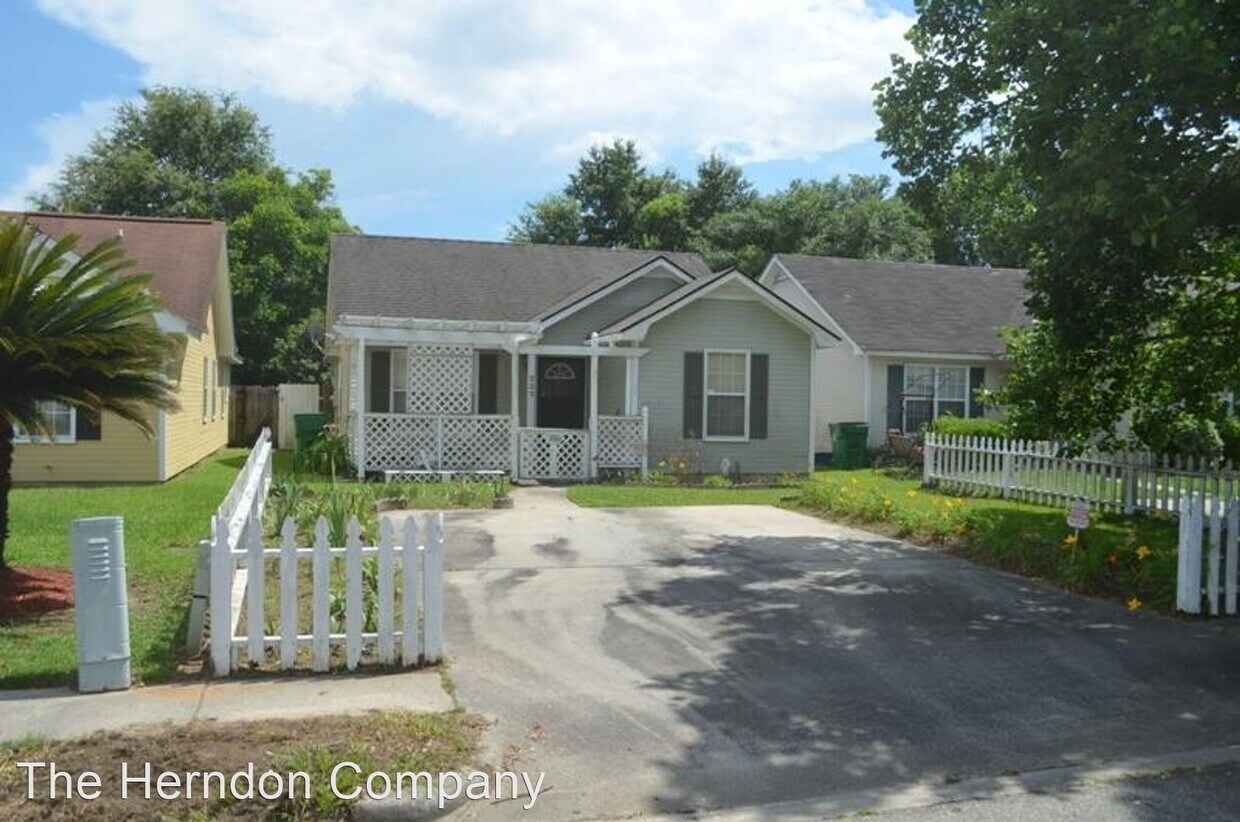 Primary Photo - 3 br, 2 bath House - 227 Blue Pool Drive