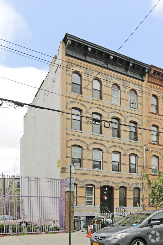 Primary Photo - 431 Bleecker St