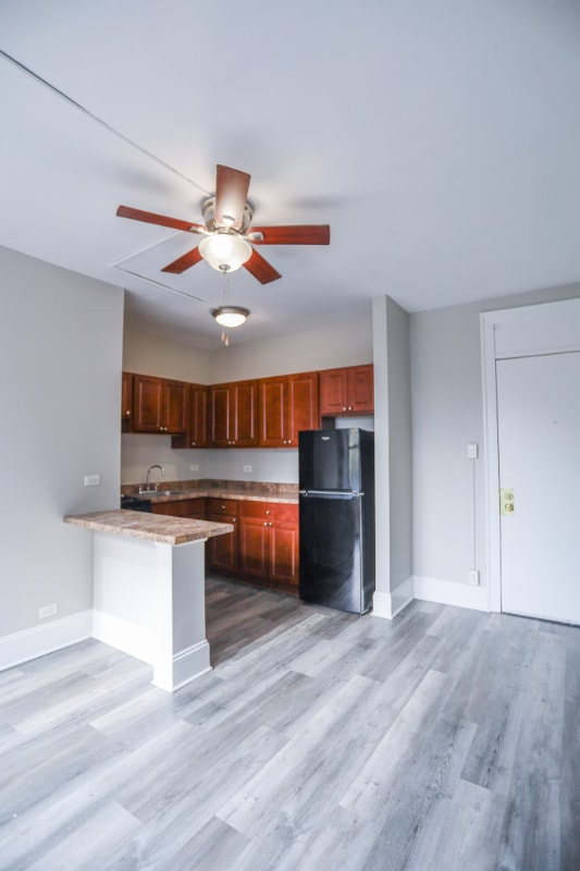 Photo - 5326 S Cornell Ave Apartment