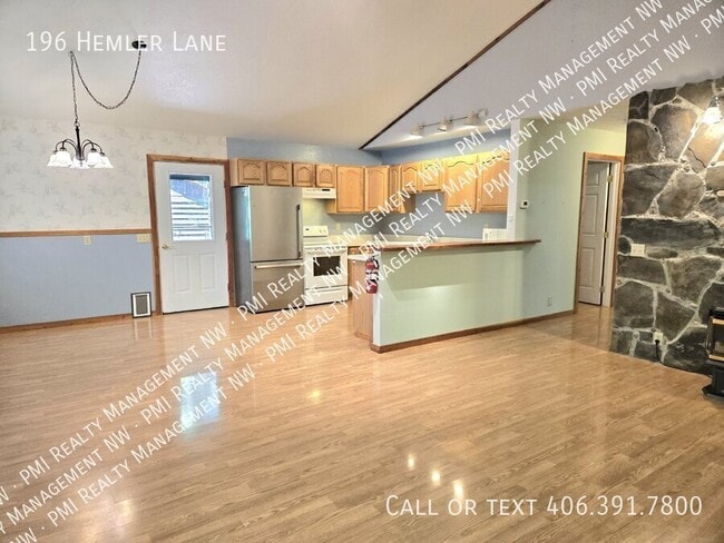 Foto del edificio - 196 Hemler Ln