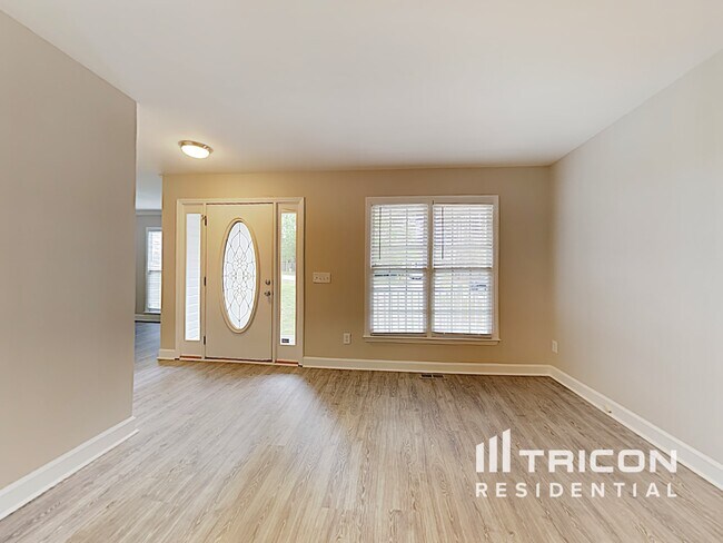 Building Photo - 999 St Catherines Dr