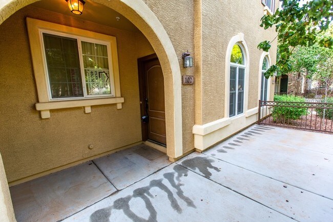 Building Photo - 4758 E Waterman St