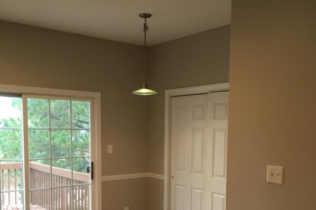 Foto del edificio - 5543 Crabtree Park Ct