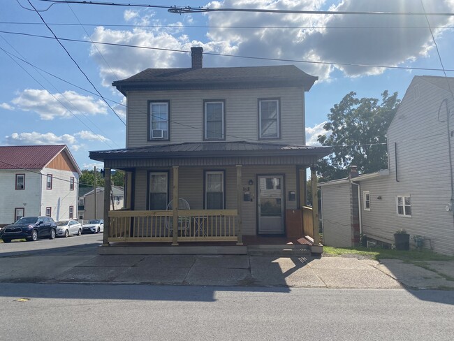 Building Photo - 162-201 E Front St