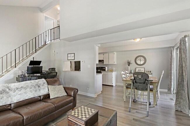 Foto del edificio - 257 Butternut Ln