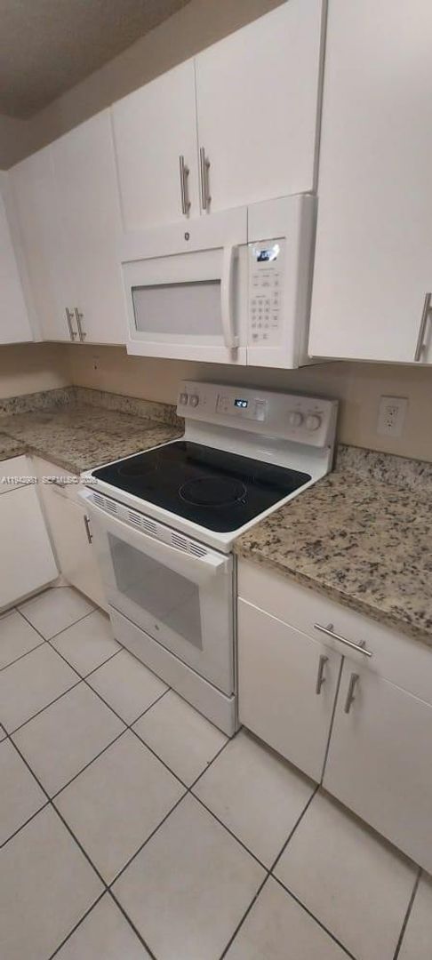 Foto del edificio - 11229 W Atlantic Blvd