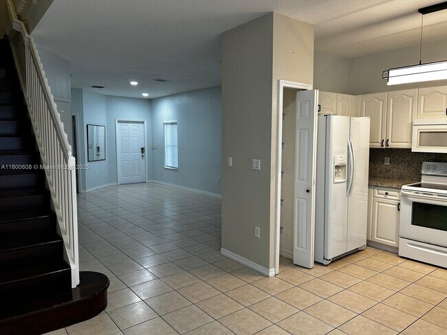 Foto del edificio - 8526 NW 107th Psge