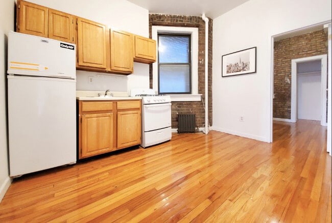 Building Photo - 109 Eldridge St
