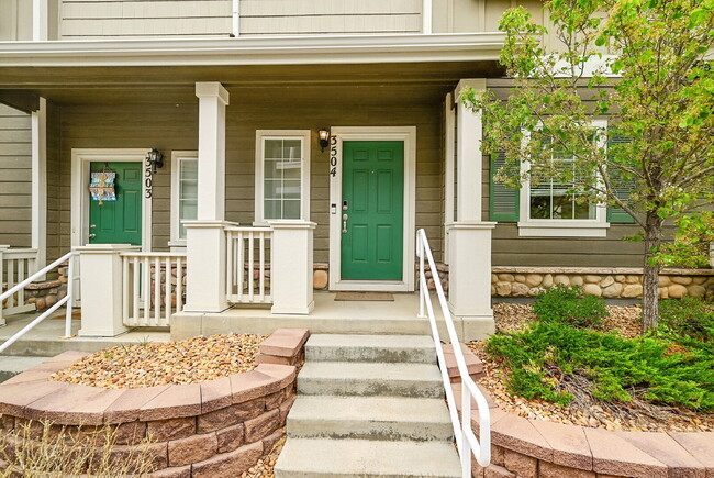Foto del edificio - $2,495 - 3 Bed, 2.5 Bath Townhome in Comme...