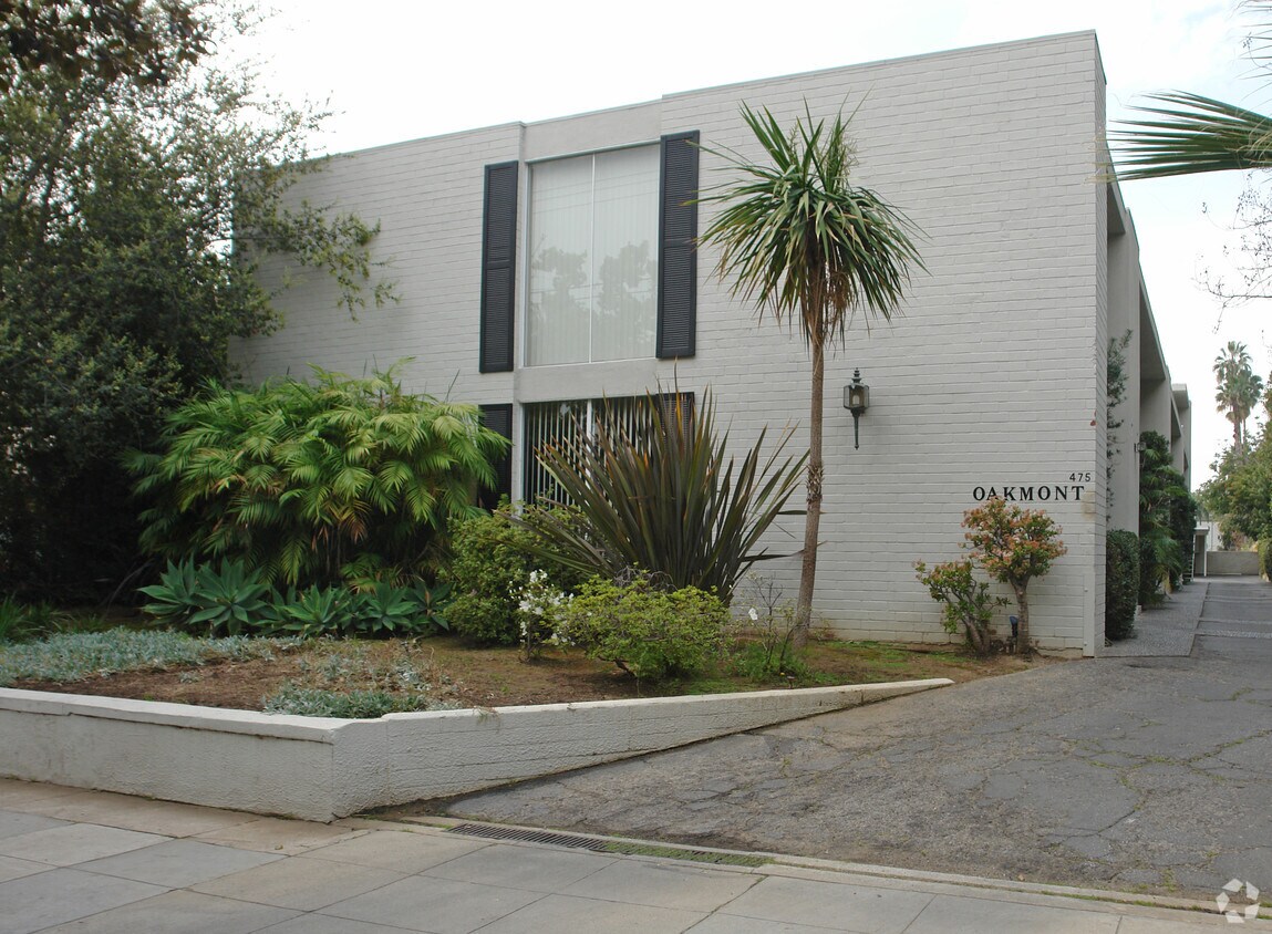 Building Photo - 475 Oakland Ave