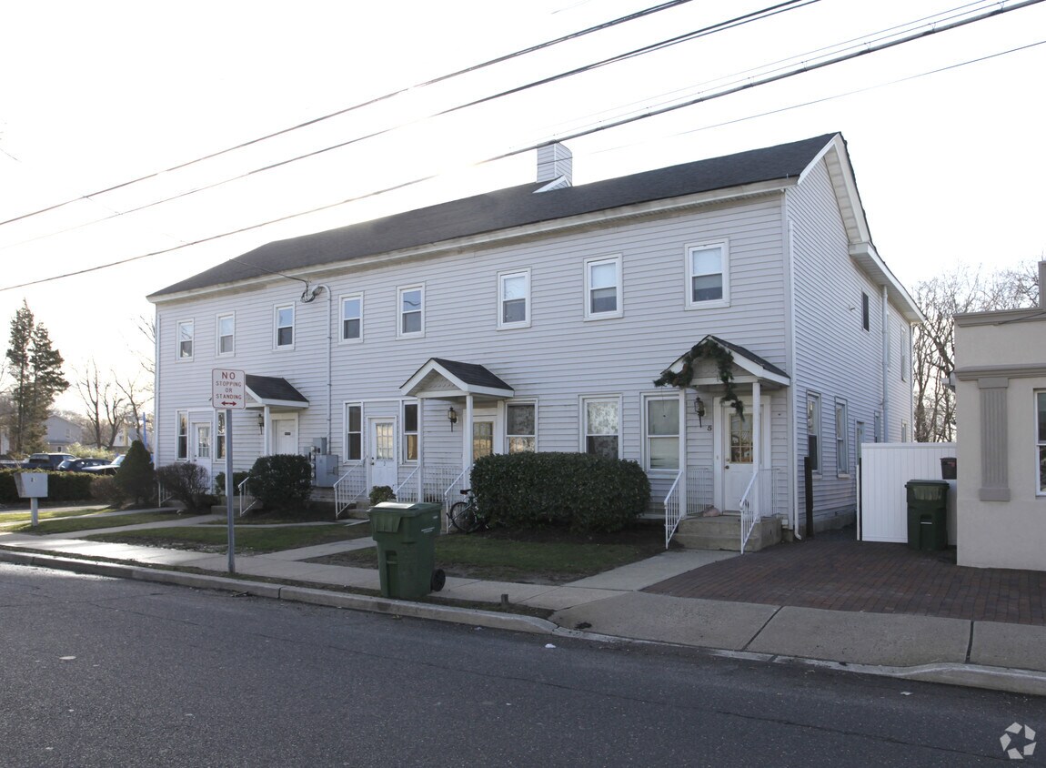 Building Photo - 22 Broad St