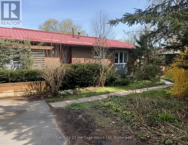 Photo du bâtiment - 123 E Mill St