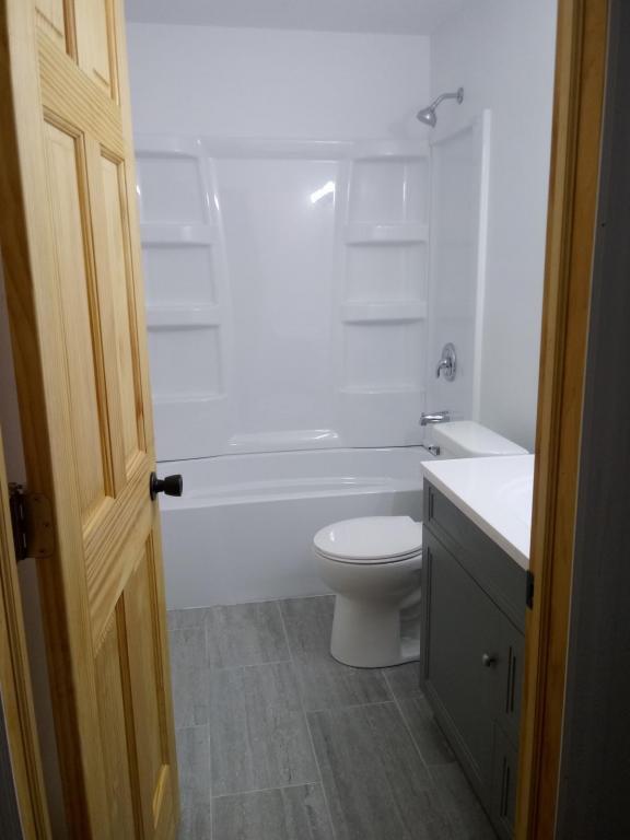 Building Photo - 857 Beech Ct