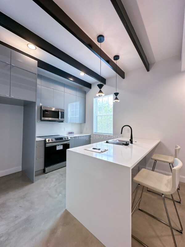 Foto del edificio - 218 S Olive St