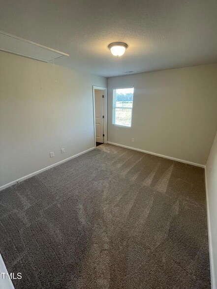 Foto del edificio - 2043 Wiggins Village Dr