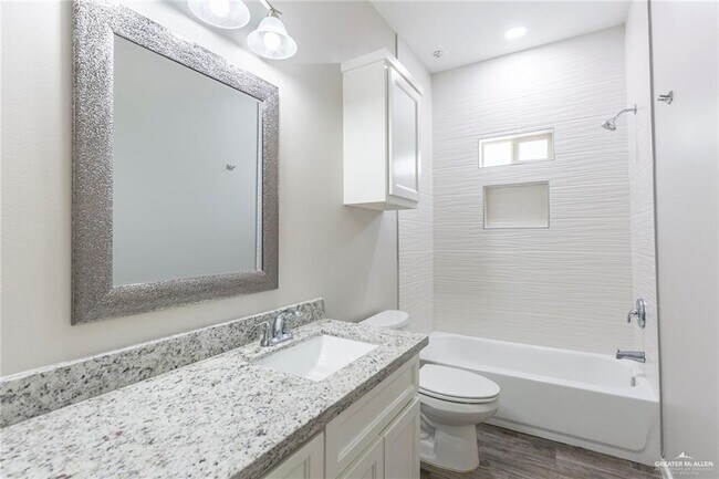 Building Photo - 5901 Sandpiper Ave
