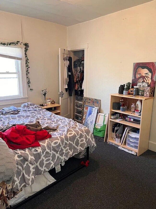 Foto del edificio - 9 MONTH LEASE - 12th and Lincoln