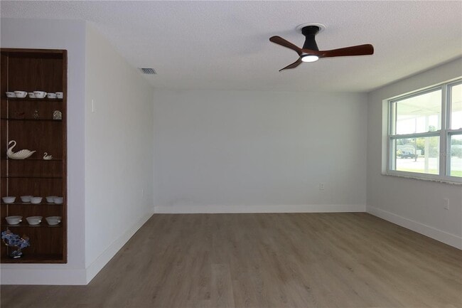Building Photo - 1808 Harpoon Dr