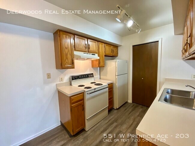 Foto del edificio - 551 W Prentice Ave