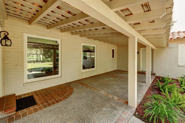 Foto del edificio - 4530 N Wilson Ave
