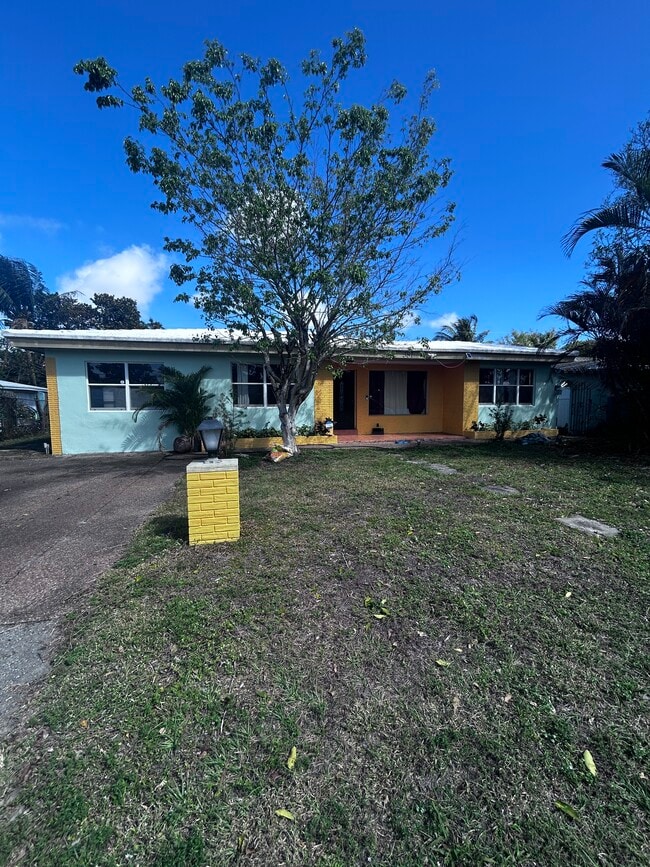 Photo - 381 NW 45th St House