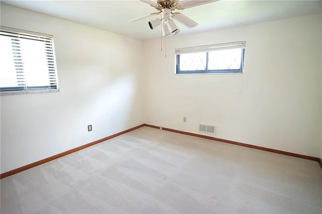 Building Photo - 2312 Perricrest Dr