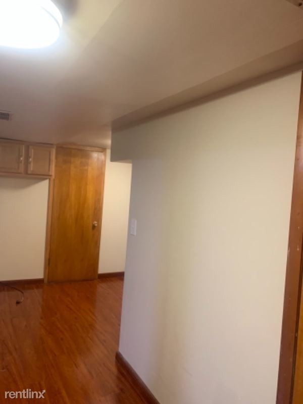 Building Photo - 5458 S Karlov Ave