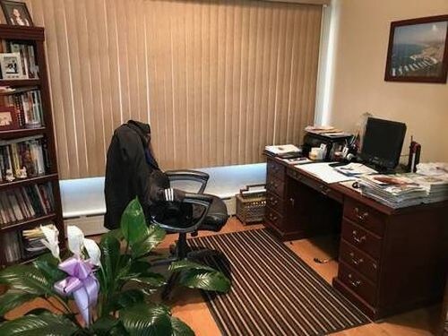 Foto del edificio - 8020 Margaret Pl