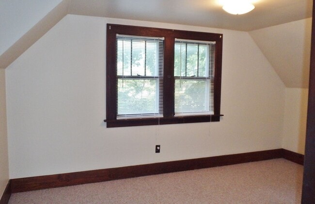 Foto del edificio - Two Bedroom House Close To Downtown