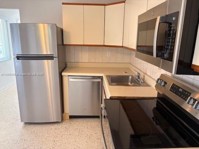 Foto del edificio - 2837 SW 33rd Ave