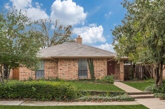 Building Photo - 2118 Falcon Ridge Dr