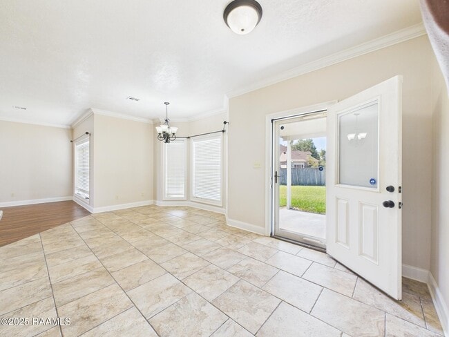 Building Photo - 1013 Gleaux Dr