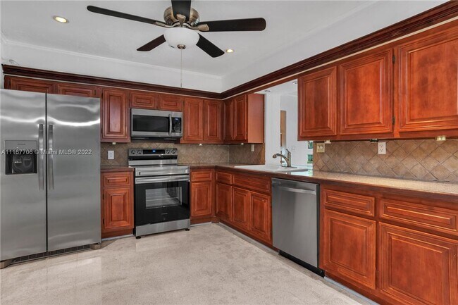 Foto del edificio - Beautiful home in quiet neighborhood