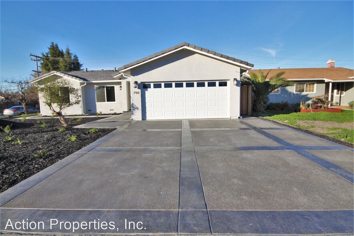 Primary Photo - 3 br, 3.5 bath House - 790 San Pablo Drive