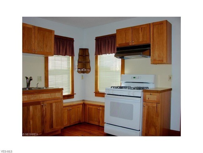 Foto del edificio - 7096 Wakefield Rd