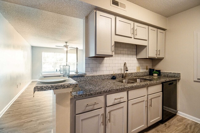 Foto del edificio - Riverstone Apartments