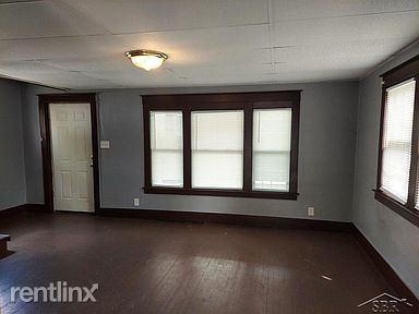 Building Photo - 3 br, 1.5 bath House - 2439 Hermansau St