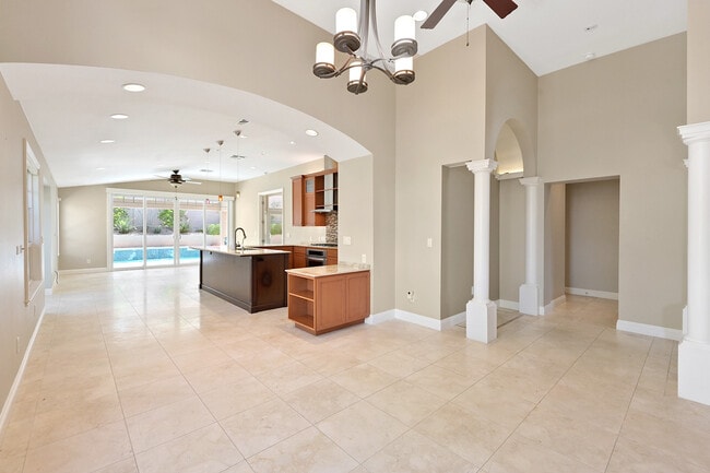 Foto del edificio - 9001 Crimson Clover Way