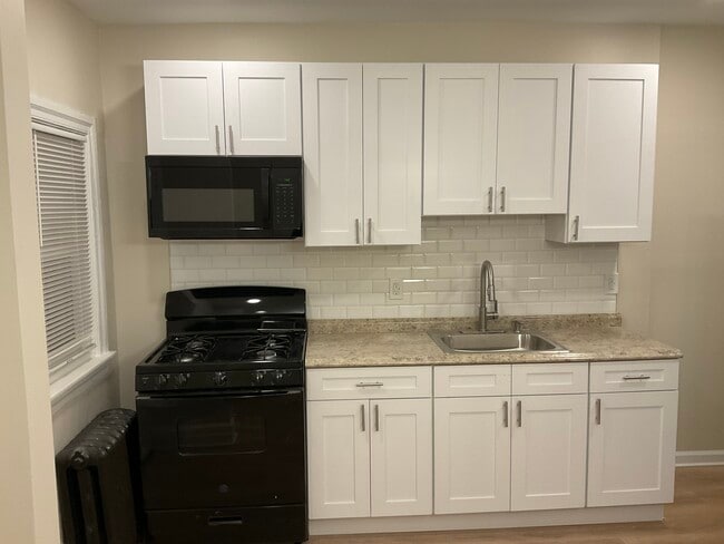 Foto del edificio - 5221 Beaumont Ave