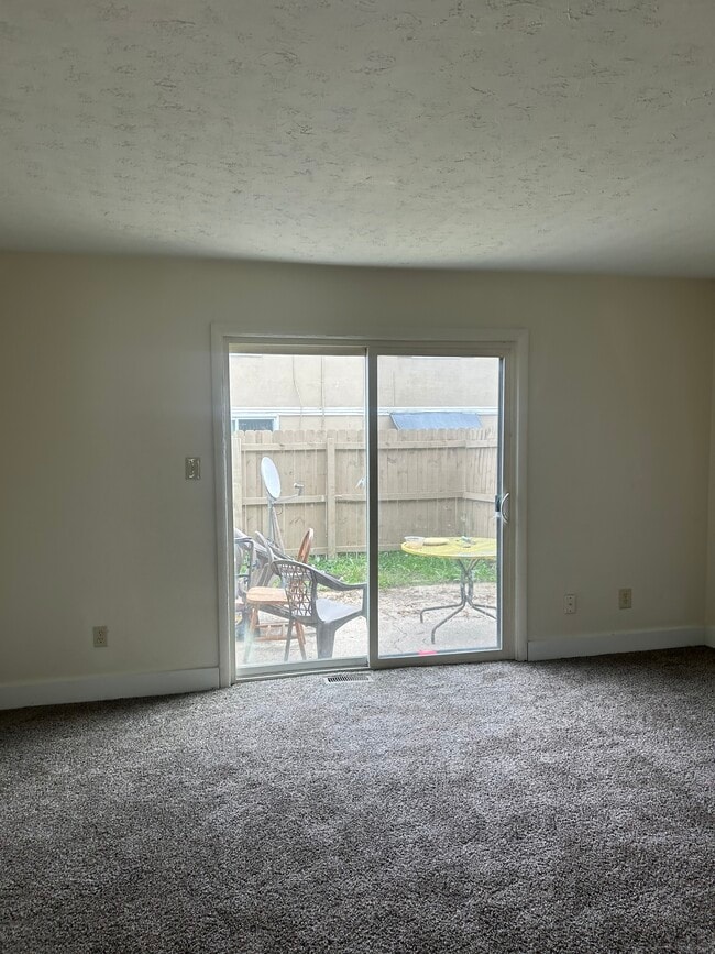 Building Photo - 4677 Tarryton Ct S