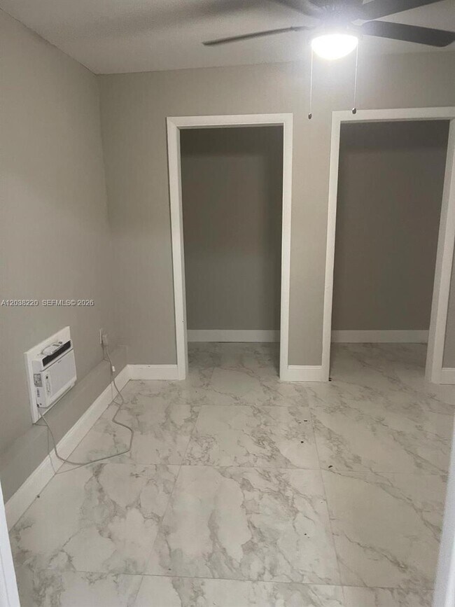 Foto del edificio - 5424 NW 17th Ct