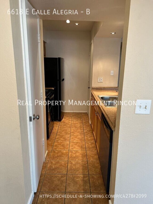 Building Photo - 6618 East Calle Alegria
