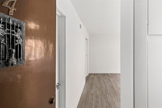 Building Photo - 369 Colusa Ave