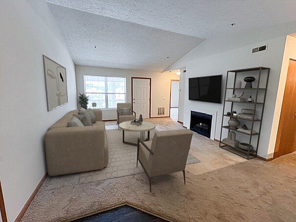 Sala de estar con chimenea - Park Hill at Fairlawn