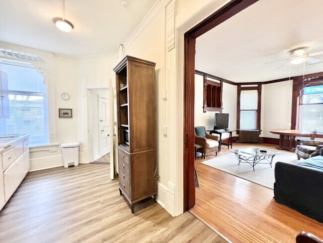 Foto del edificio - 420 N Jackson St