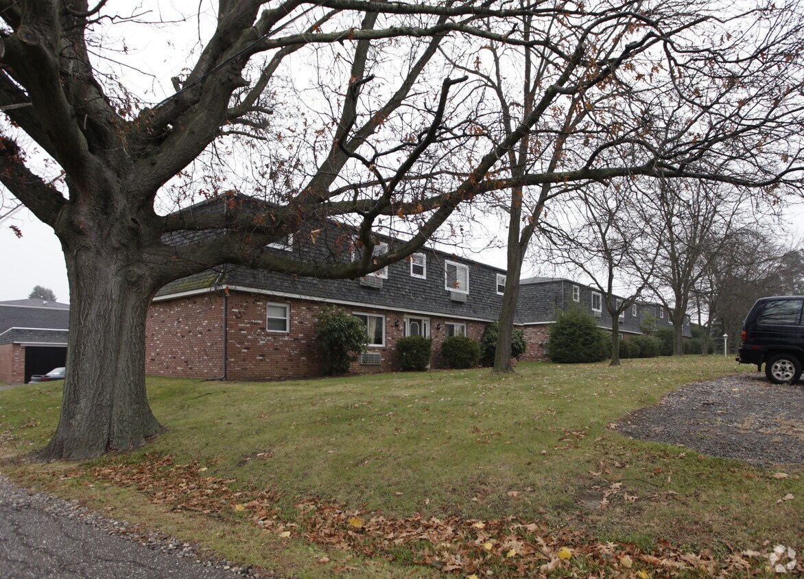 Foto del edificio - 227-247 Edwin St NW